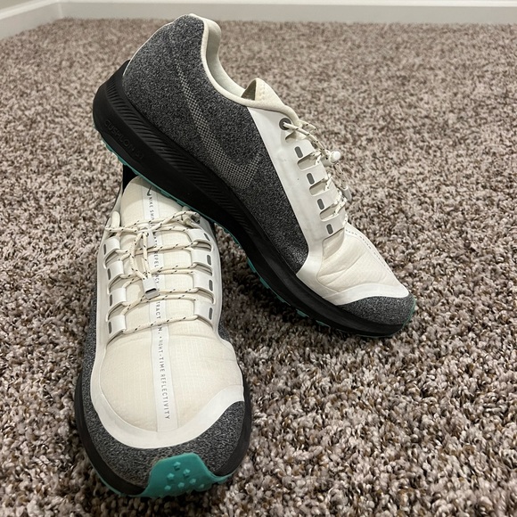 Women’s Nike Run Off White Utility Tennis Shoes - Picture 2 of 9